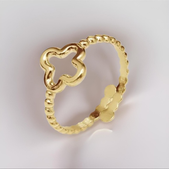 18K Gold Plated Stainless Steel Clover Adjustable Ring. - Picture 2 of 2